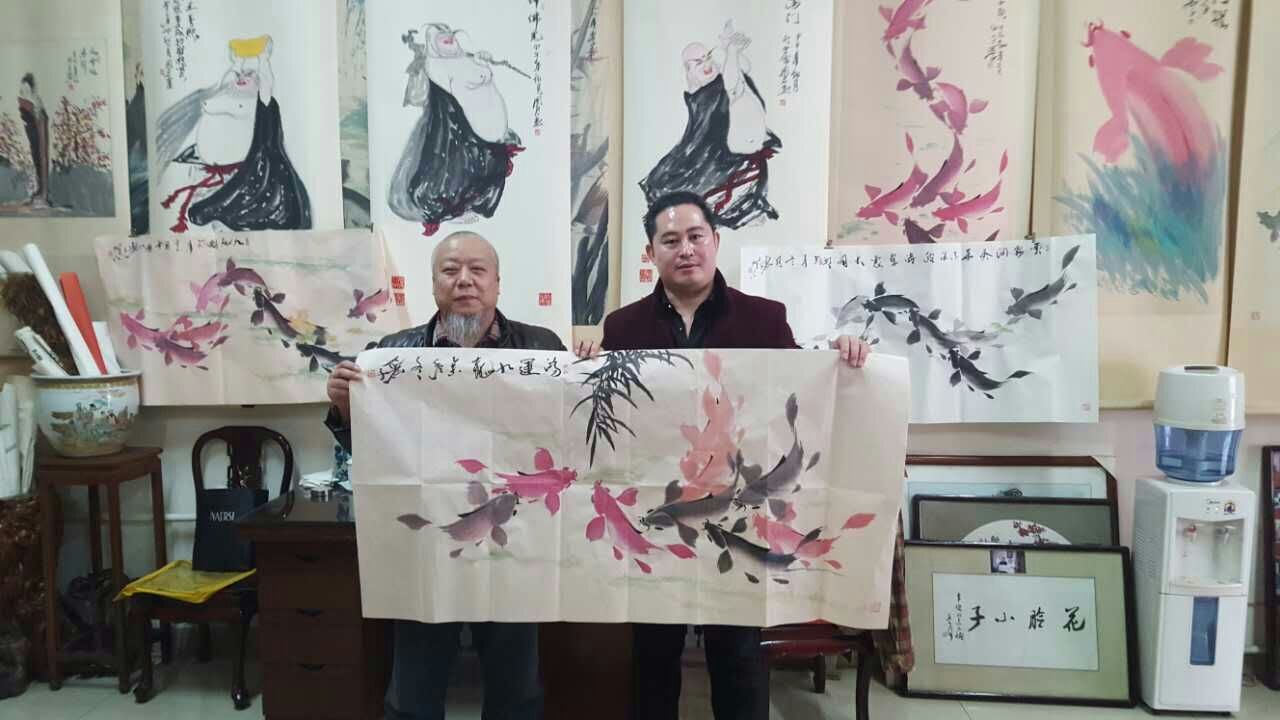 和鱼仙子合影