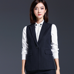 女8